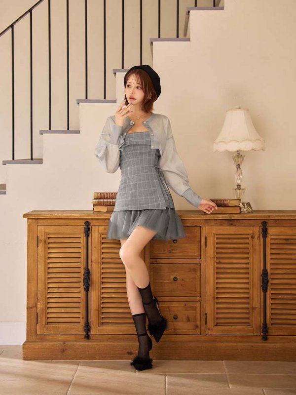 グレー　モデル：れみ　身長：163cm　着用サイズ：Sサイズ