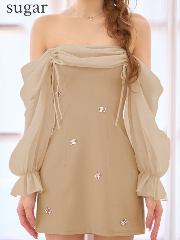 ベージュ　モデル：るりぴ　身長：165cm　着用サイズ：Sサイズ