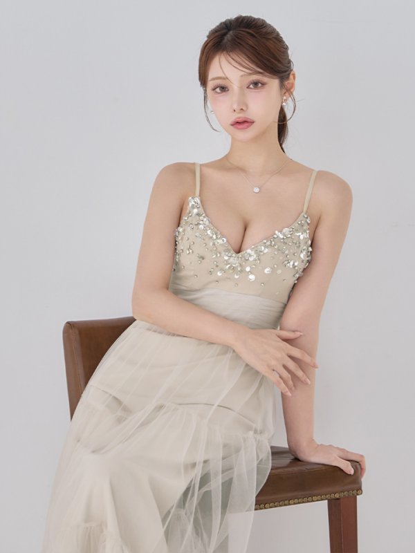 ベージュ　モデル：ももか　身長：156cm　着用サイズ：Sサイズ