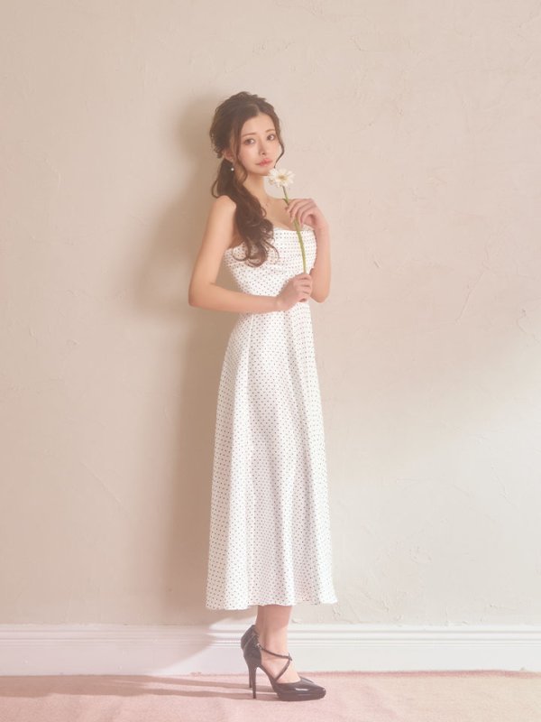 ホワイト　モデル：せら　着用サイズ：Sサイズ