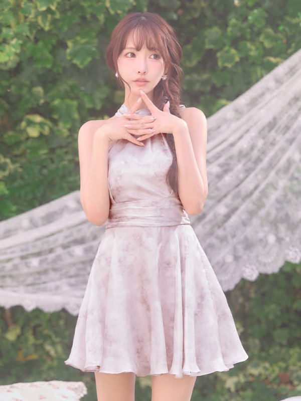 ピンク　モデル：三上悠亜　身長159cm　着用サイズ：Sサイズ