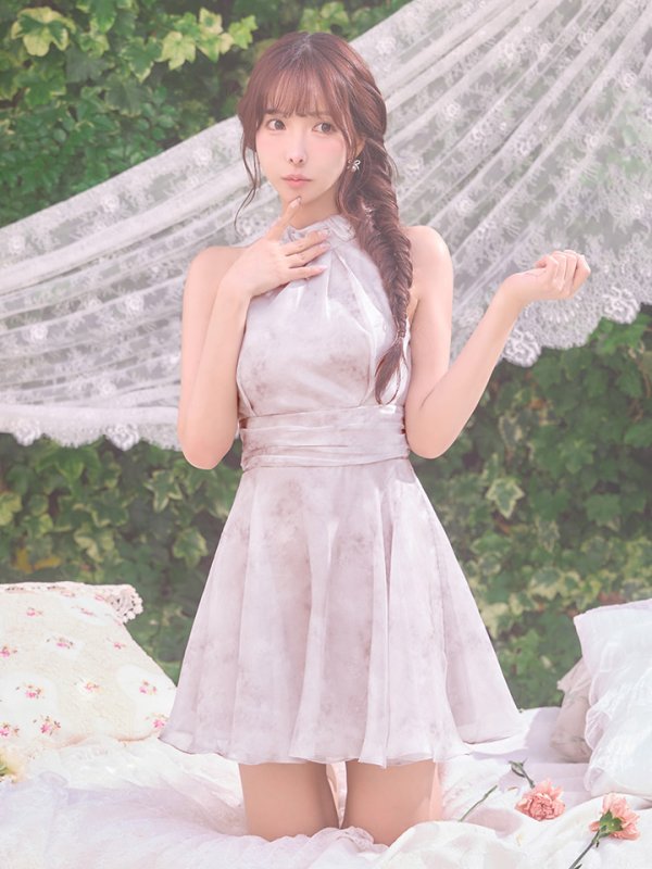 ピンク　モデル：三上悠亜　身長159cm　着用サイズ：Sサイズ