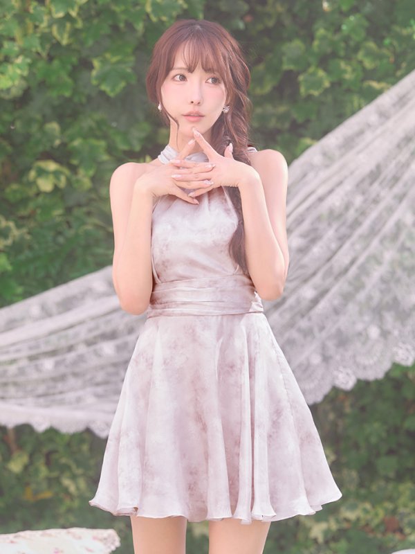 ピンク　モデル：三上悠亜　身長159cm　着用サイズ：Sサイズ