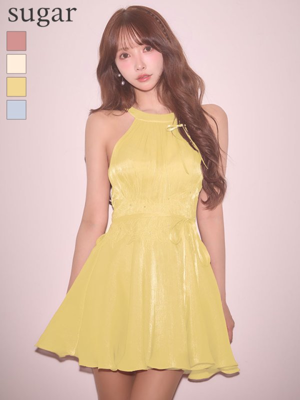 イエロー　モデル：三上悠亜　身長：159cm　着用サイズ：Sサイズ