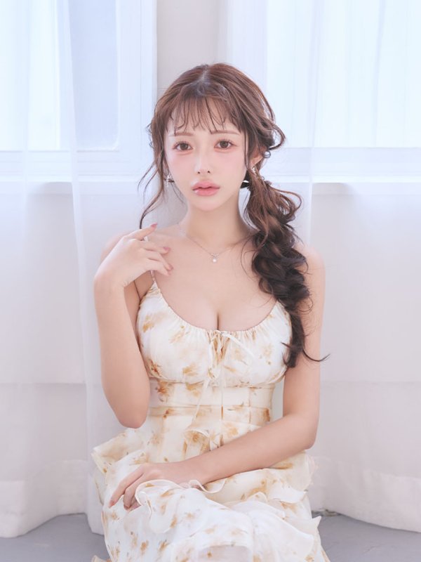 イエロー　モデル：りな　身長：160cm　着用サイズ：Sサイズ