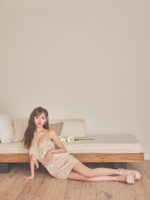 ベージュ　モデル：カルア　身長：156cm　着用サイズ：Sサイズ