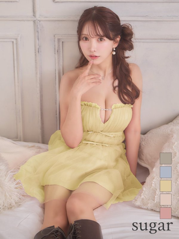 イエロー　モデル：三上悠亜　身長：159cm　着用サイズ：Sサイズ