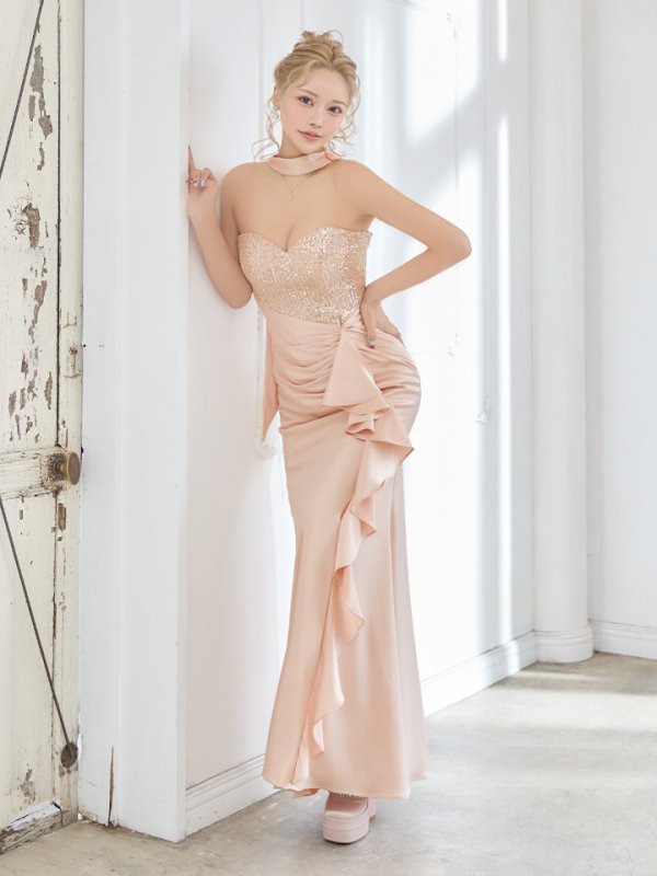 ベージュ　モデル：如月れい　身長：156cm　着用サイズ：Sサイズ