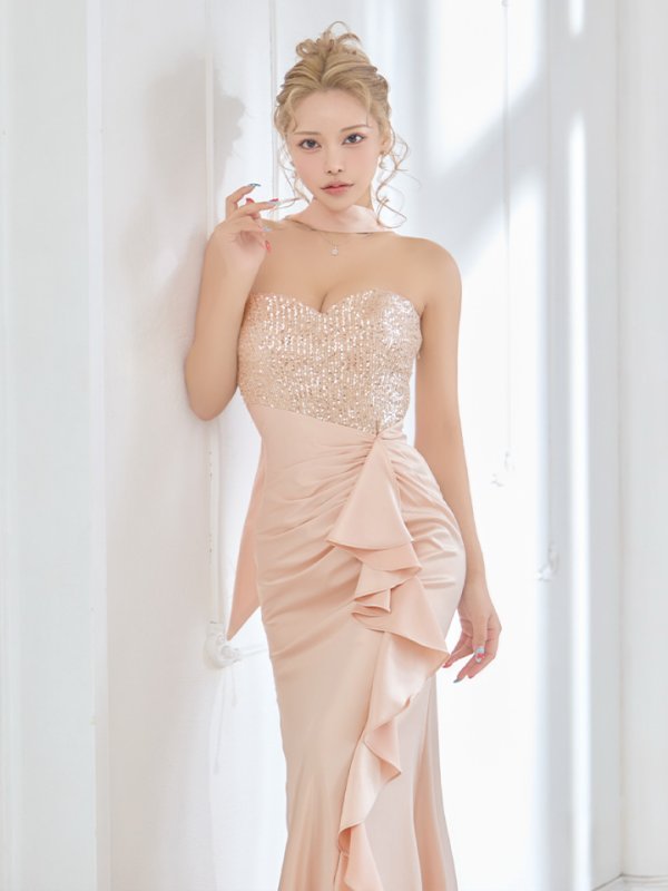 ベージュ　モデル：如月れい　身長：156cm　着用サイズ：Sサイズ