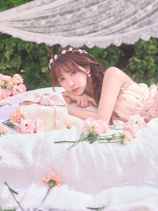 ピンク　モデル：三上悠亜　身長：159cm　着用サイズ：Sサイズ