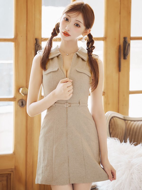 ベージュ モデル：明日花キララ　身長：162cm 着用サイズ：Sサイズ