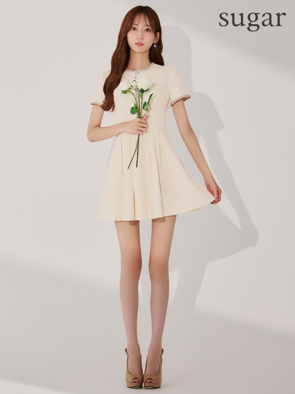 アイボリー モデル：あすか　身長：170cm　着用サイズ：Sサイズ