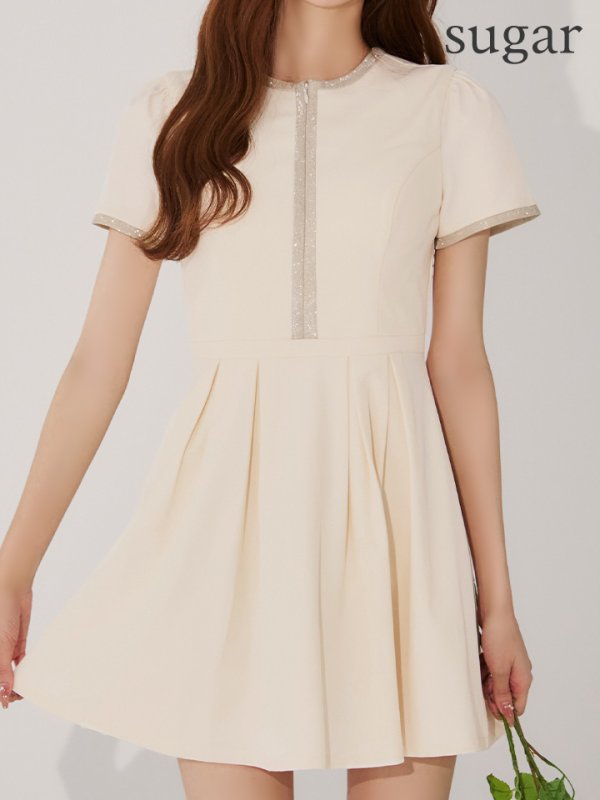 アイボリー モデル：あすか　身長：170cm　着用サイズ：Sサイズ