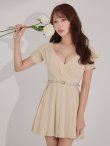 ベージュ モデル：りな　身長：160cm　着用サイズ：Sサイズ