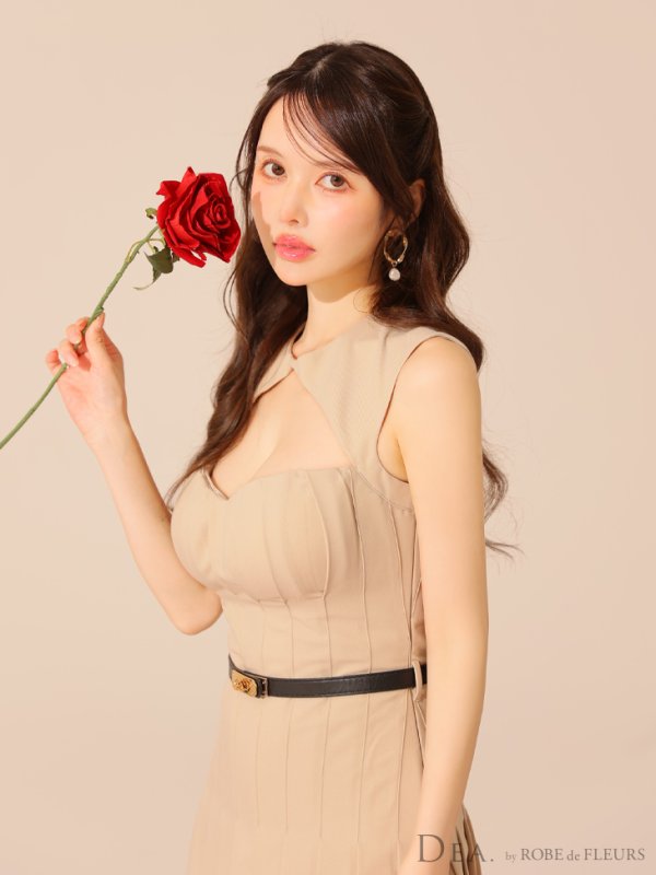 ベージュ モデル：ゆめ　身長：160cm　着用サイズ：Sサイズ