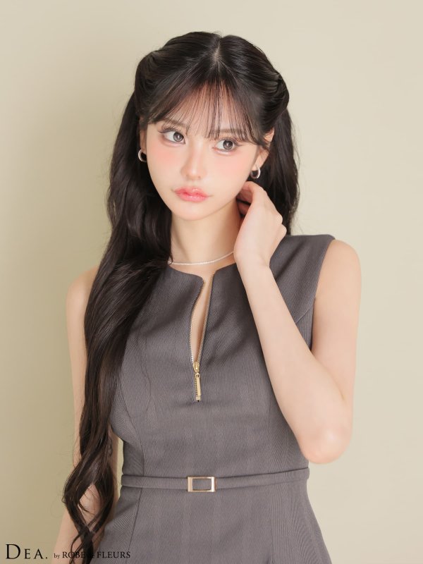 グレーxアイボリー　モデル：みみ　身長：161cm　着用サイズ：Sサイズ