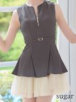 グレー×アイボリー　モデル：明日花キララ　身長162cm　着用サイズ：Sサイズ