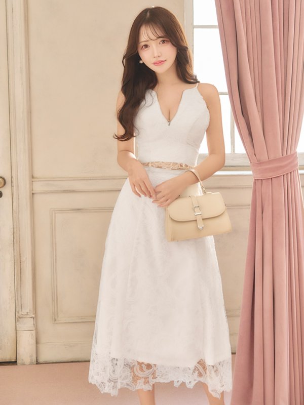 ホワイト モデル：りな　身長：160cm　着用サイズ：Sサイズ