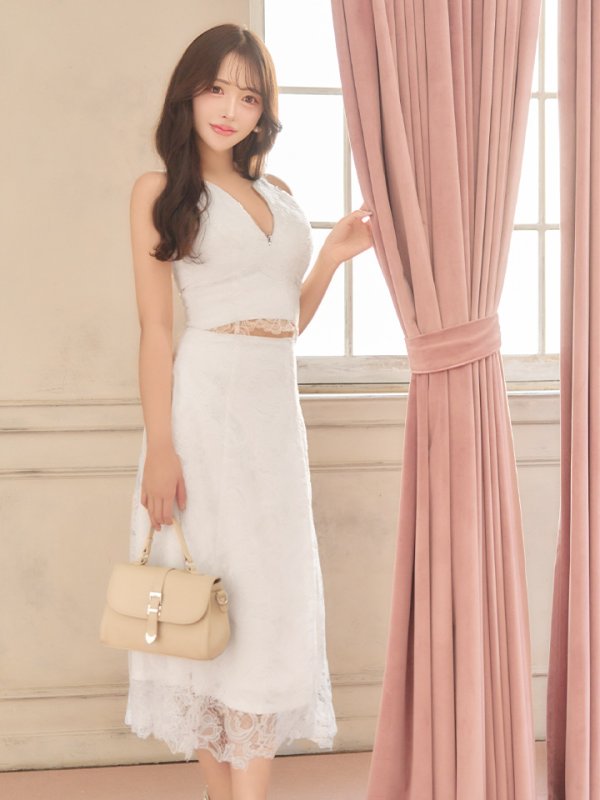 ホワイト モデル：りな　身長：160cm　着用サイズ：Sサイズ