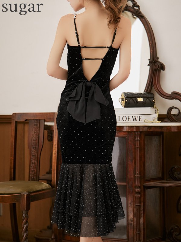 ブラック モデル：まりん　身長：164cm　着用サイズ：Sサイズ