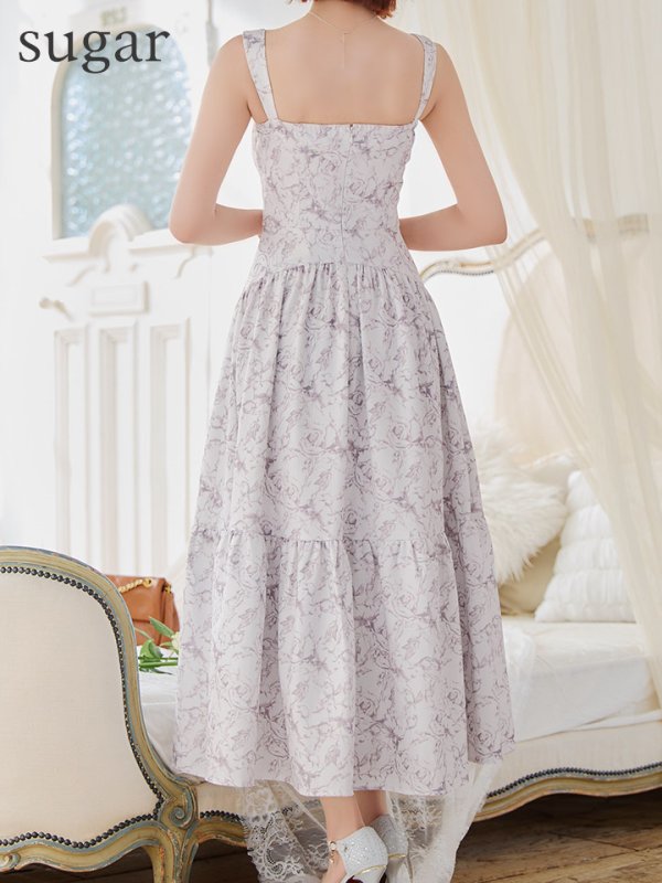 ベージュ モデル:明日花キララ 身長:162cm 着用サイズ:Sサイズ