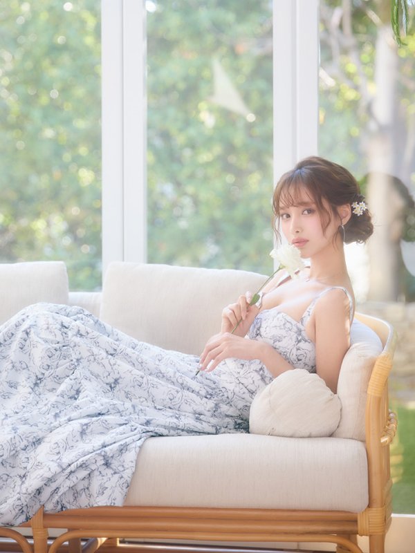 アイボリーxグレー モデル：きほ　身長：169cm 着用サイズ：Sサイズ