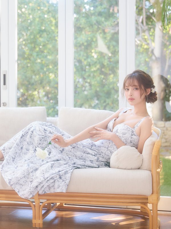 アイボリーxグレー モデル：きほ　身長：169cm 着用サイズ：Sサイズ