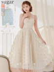 アイボリー モデル：明日花キララ　身長：162cm 着用サイズ：Sサイズ