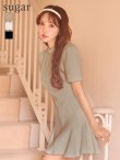 ベージュ モデル：三上悠亜　身長：159cm　着用サイズ：Sサイズ