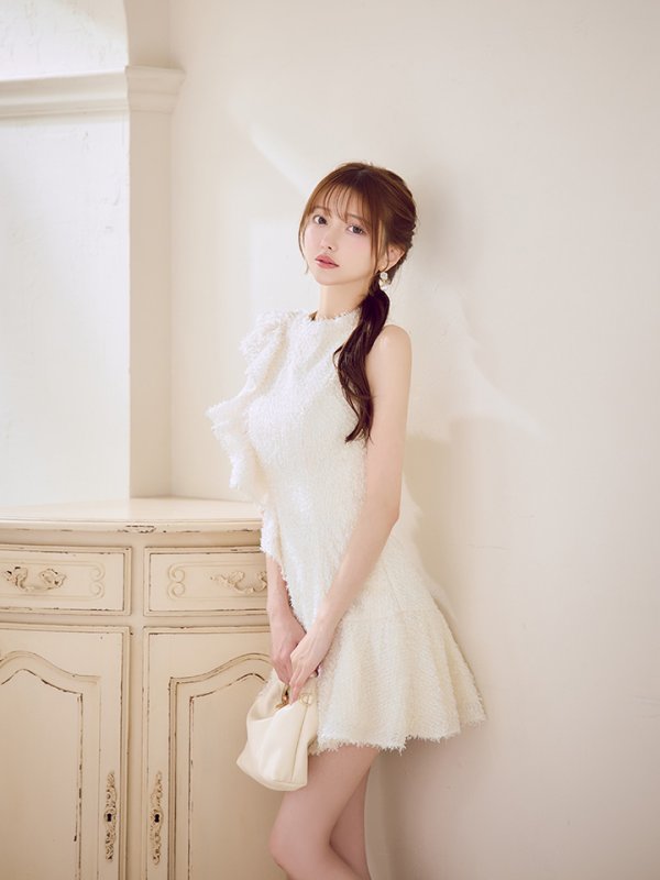 アイボリー モデル：羽澄まり　身長：158cm　着用サイズ：Sサイズ