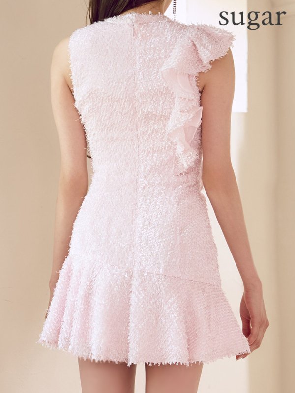 ピンク モデル：いおり　身長：164cm　着用サイズ：Sサイズ