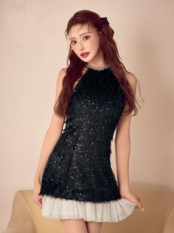 ブラック　モデル：明日花キララ　身長162cm　着用サイズ：Sサイズ