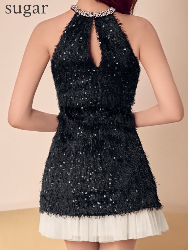 ブラック　モデル：明日花キララ　身長162cm　着用サイズ：Sサイズ