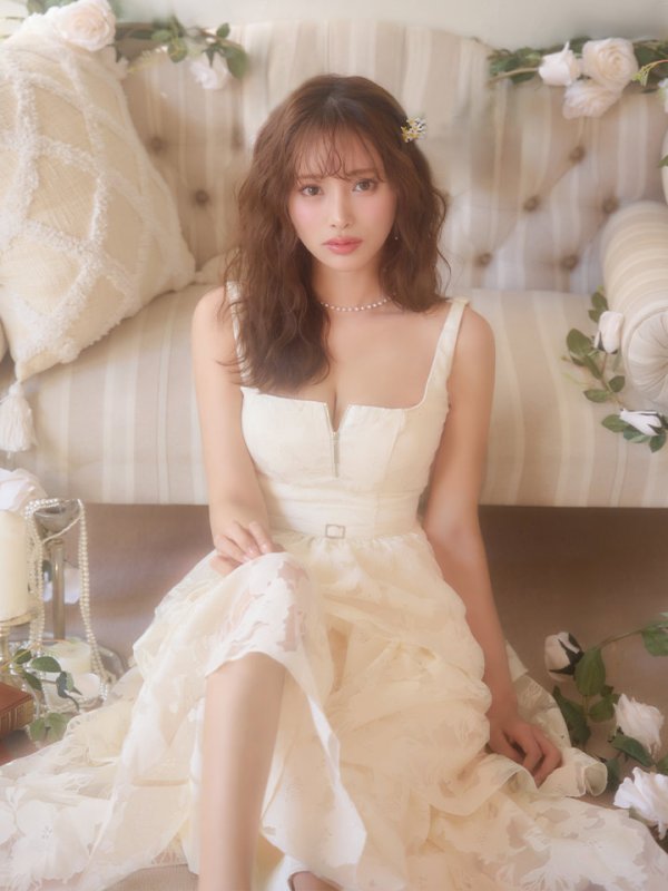 アイボリー モデル：きほ　身長：169cm　着用サイズ：Sサイズ