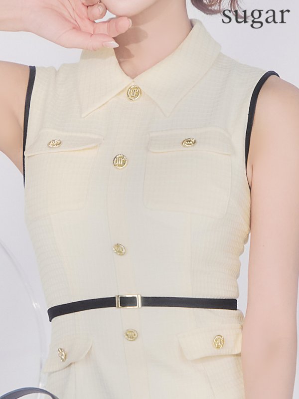 アイボリー モデル：明日花キララ　身長：162cm　着用サイズ：Sサイズ