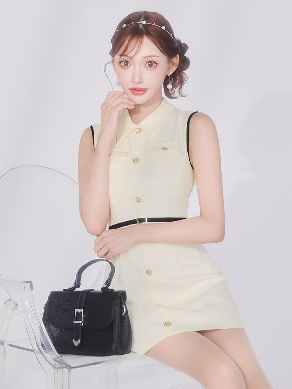 アイボリー モデル：明日花キララ　身長：162cm　着用サイズ：Sサイズ