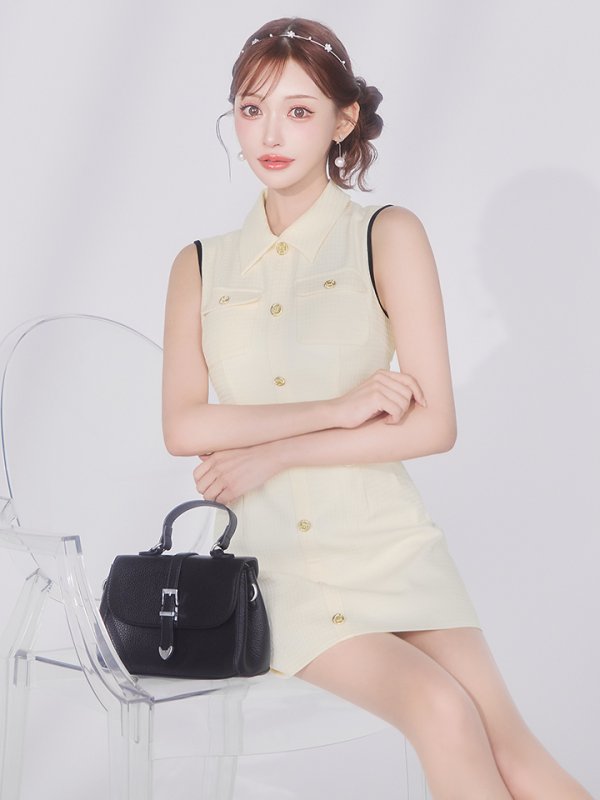 アイボリー モデル：明日花キララ　身長：162cm　着用サイズ：Sサイズ