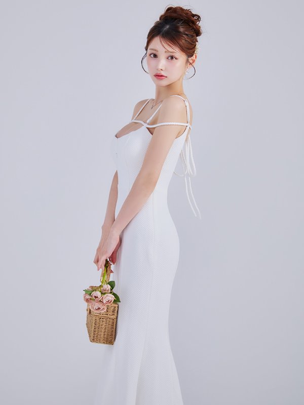 ホワイト モデル:ももか 身長:156cm 着用サイズ:Sサイズ