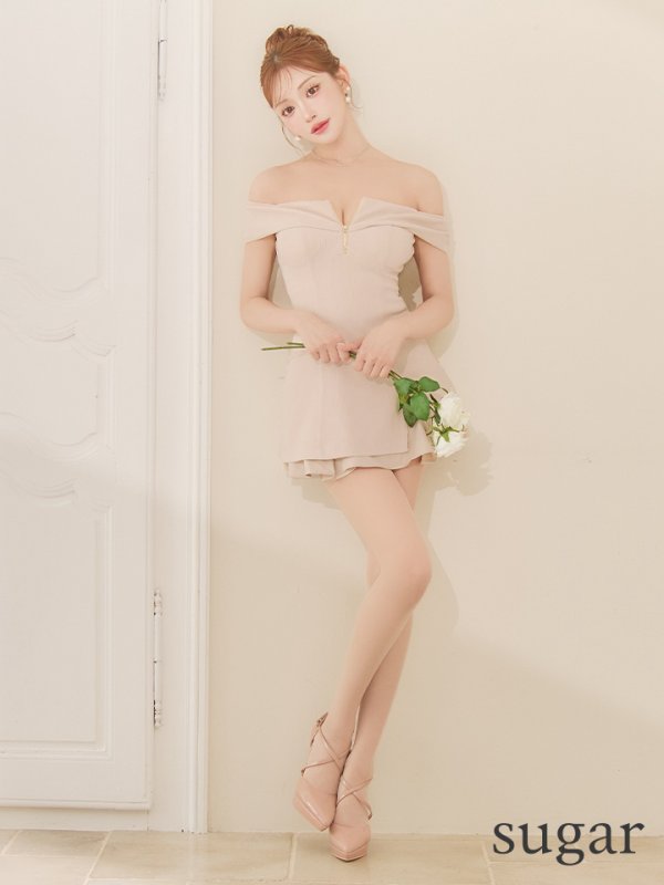 アイボリー モデル:明日花キララ 身長162cm 着用サイズ:Sサイズ