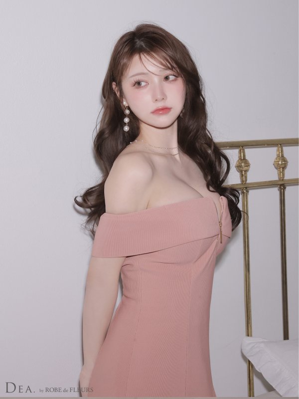 ダスティーピンク　モデル：ももか　身長：156cm　着用サイズ：Sサイズ