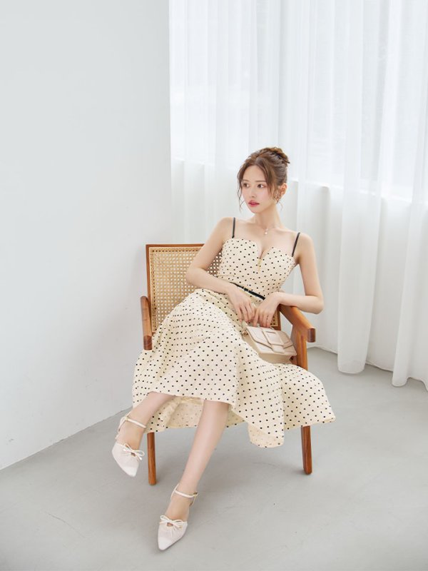 アイボリー モデル：ゆめ　身長：160cm　着用サイズ：Sサイズ