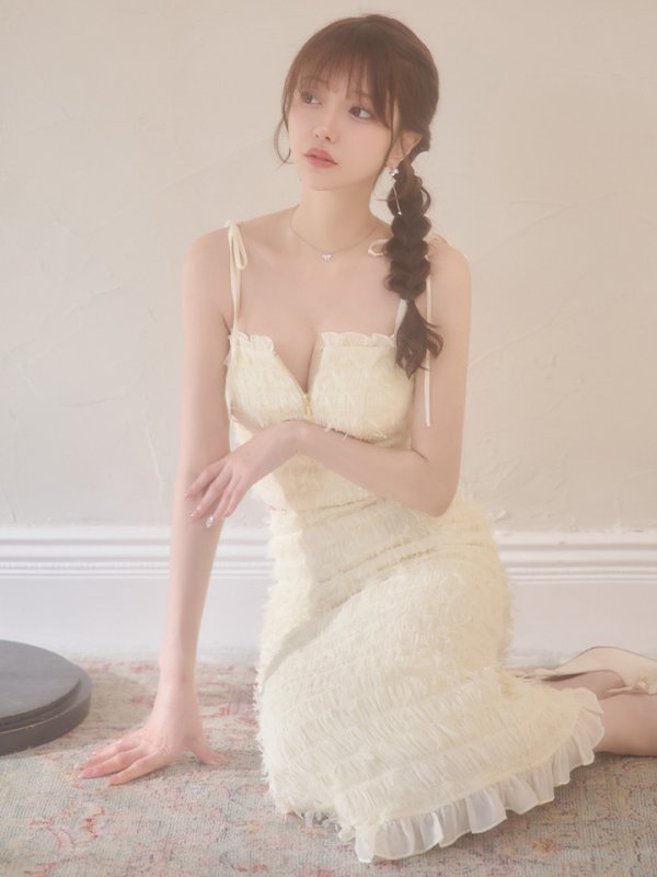 アイボリー　モデル：羽澄まり 身長：158cm　着用サイズ：Sサイズ