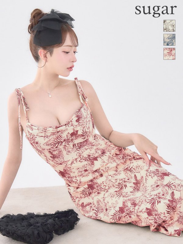 レッド モデル：りな　身長：160cm　着用サイズ：Sサイズ