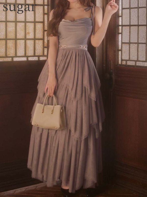 グレージュ　モデル：三上悠亜　身長：159cm　着用サイズ：Sサイズ