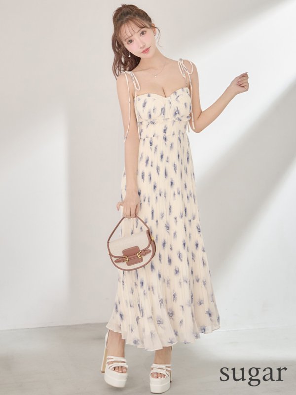 ブルー　モデル：三上悠亜　身長：159cm　着用サイズ：Sサイズ