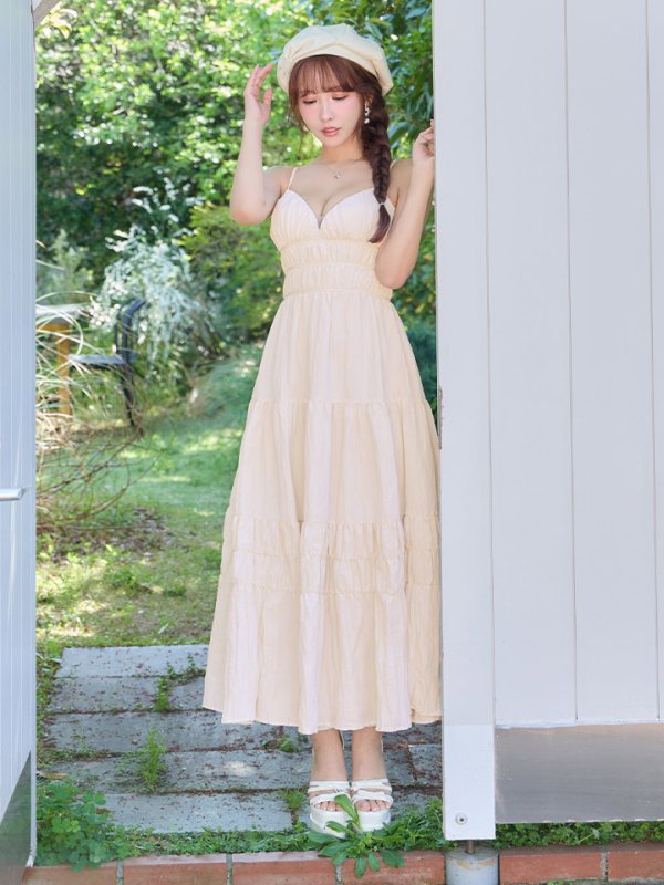 アイボリー　モデル：三上悠亜　身長：159cm　着用サイズ：Sサイズ
