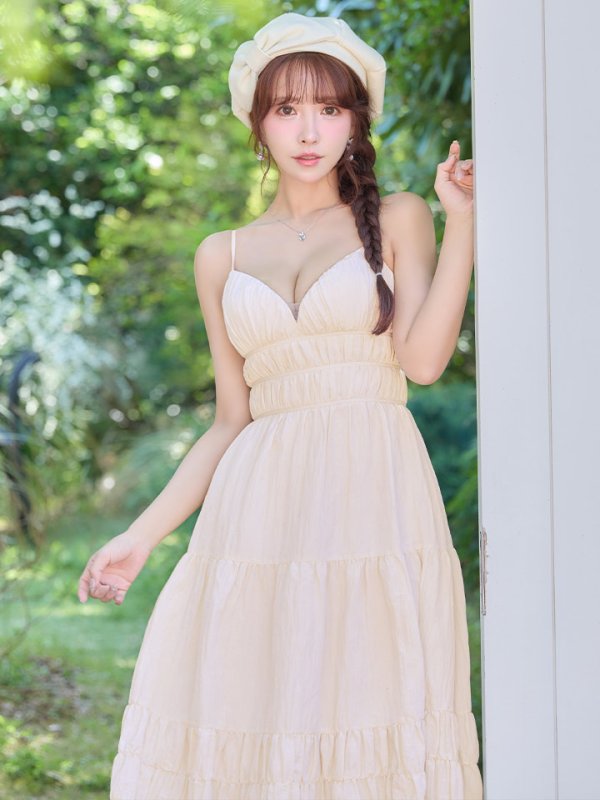アイボリー　モデル：三上悠亜　身長：159cm　着用サイズ：Sサイズ