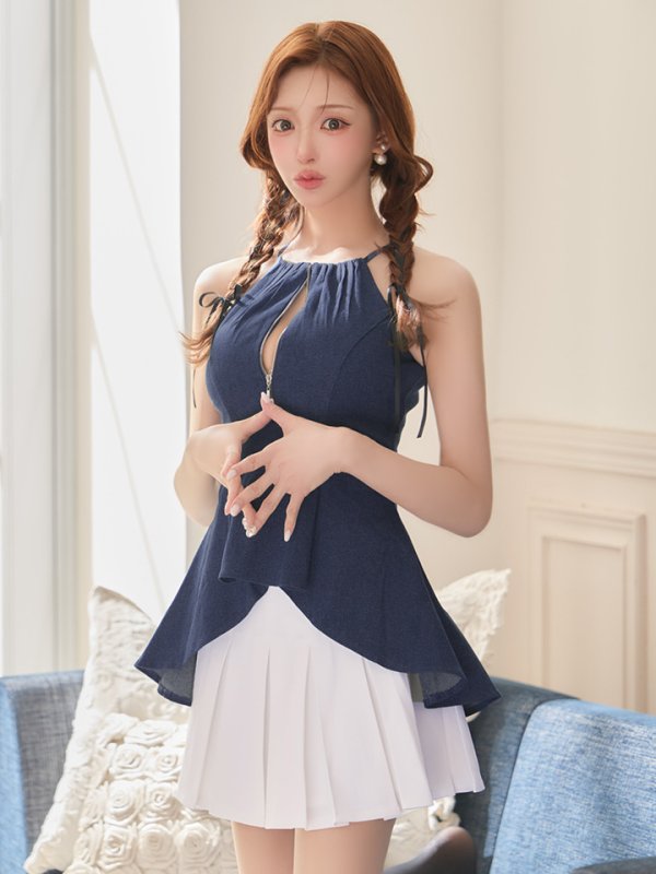 ブルー　モデル：明日花キララ　身長：162cm　着用サイズ：Sサイズ