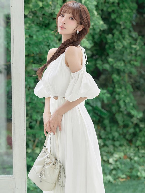 アイボリー　モデル：三上悠亜　身長159cm　着用サイズ：Sサイズ