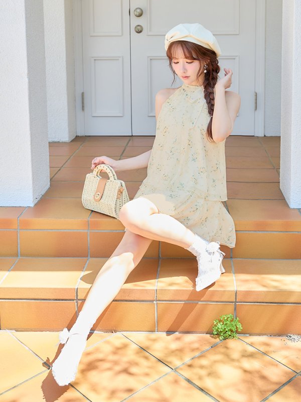 イエロー モデル：三上悠亜　身長：159cm　着用サイズ：Sサイズ